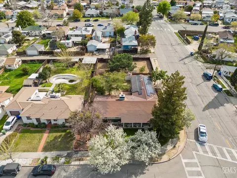 View/Area - 101 E Woodrow St, Taft, CA 93268 photo 3 of 12