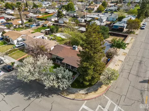 View/Area - 101 E Woodrow St, Taft, CA 93268 photo 5 of 12