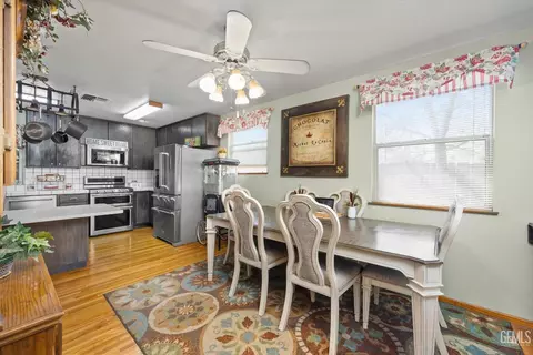 Kitchen - 101 E Woodrow St, Taft, CA 93268 photo 1 of 6