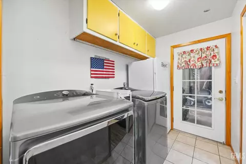 Other - 101 E Woodrow St, Taft, CA 93268 photo 4 of 6