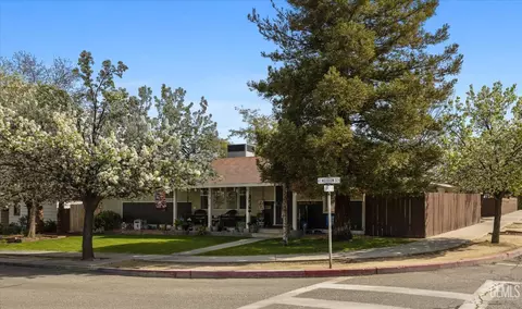 View/Area - 101 E Woodrow St, Taft, CA 93268 photo 1 of 12