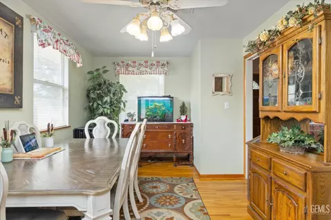 Dining - 101 E Woodrow St, Taft, CA 93268 photo 2 of 2