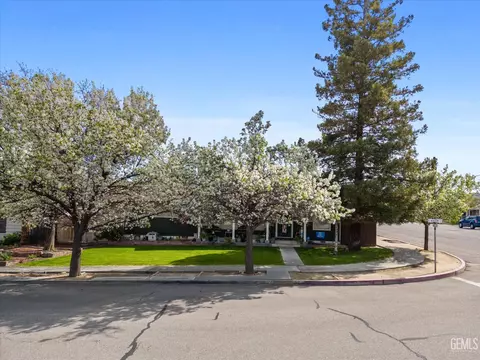 View/Area - 101 E Woodrow St, Taft, CA 93268 photo 10 of 12