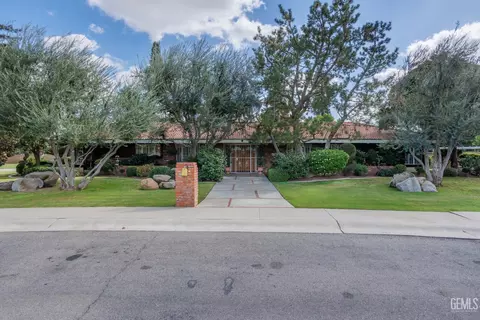 4301 Park Circle Dr, Bakersfield, CA 93309