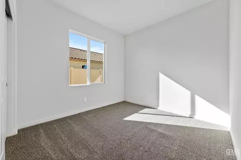 7903 Raspberry Ave, Bakersfield, CA 93313 photo 7
