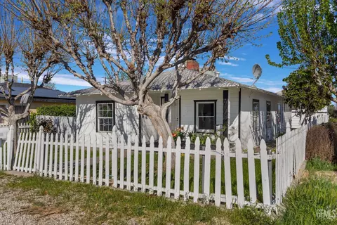 300 Jackson St, Taft, CA 93268 photo 1