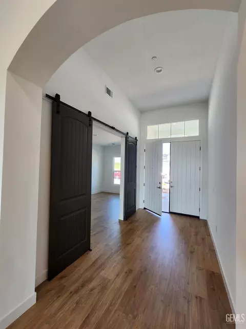 Entry Way - 11829 Pendulum Dr, Bakersfield, CA 93306 photo 1 of 1