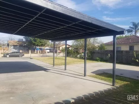 Exterior - 1203 11th St, Wasco, CA 93280 photo 6 of 7