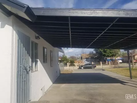 Exterior - 1203 11th St, Wasco, CA 93280 photo 5 of 7