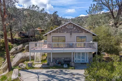 6942 Hungry Gulch Rd, Lake Isabella, CA 93240