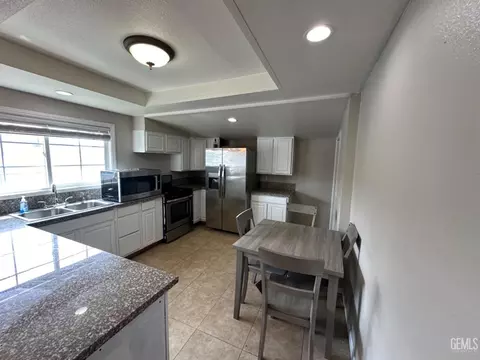 223 Philippine St, Taft, CA 93268 photo 9