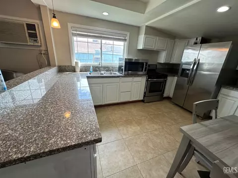 223 Philippine St, Taft, CA 93268 photo 10