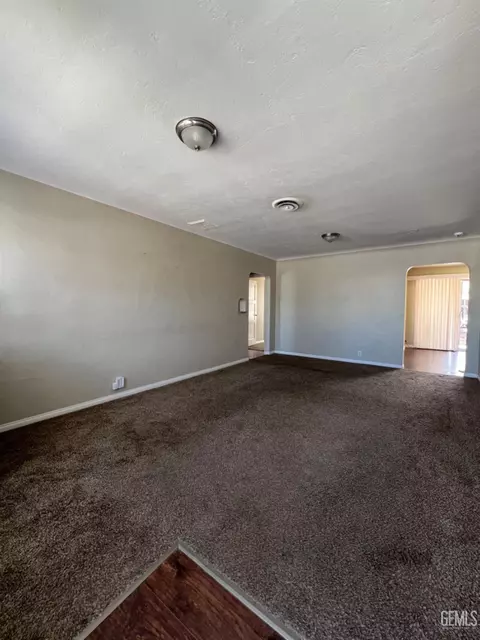 Other - 511 F St, Taft, CA 93268 photo 2 of 12