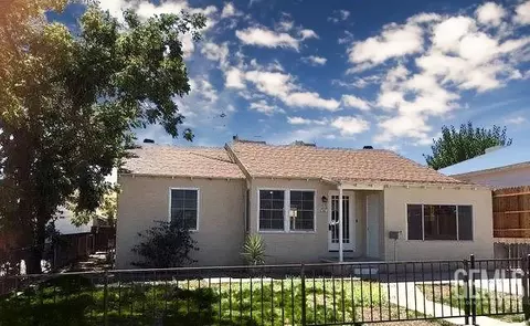 Exterior - 511 F St, Taft, CA 93268 photo 2 of 6