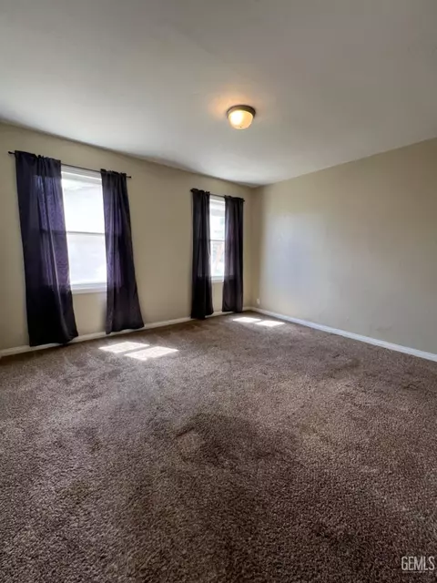 Other - 511 F St, Taft, CA 93268 photo 6 of 12