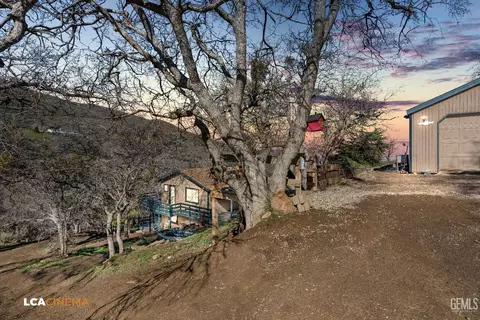 View/Area - 22462 Zurich Dr, Tehachapi, CA 93561 photo 1 of 8