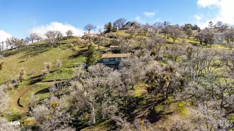View/Area - 22462 Zurich Dr, Tehachapi, CA 93561 photo 3 of 8