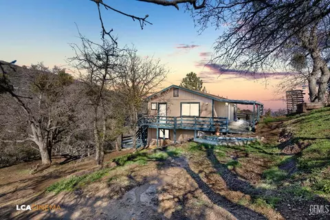 Exterior - 22462 Zurich Dr, Tehachapi, CA 93561 photo 1 of 8