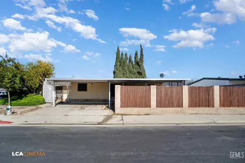 Exterior - 5301 Silver Creek Rd, Bakersfield, CA 93313 photo 4 of 7