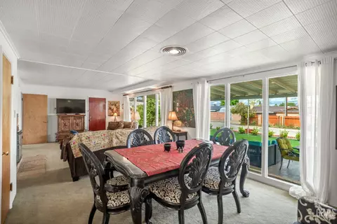 Dining - 220 E Woodrow St, Taft, CA 93268 photo 4 of 6