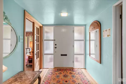 Entry Way - 220 E Woodrow St, Taft, CA 93268 photo 1 of 3