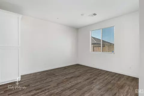 Other - 7806 Bristol Spring Ave, Bakersfield, CA 93313 photo 4 of 12