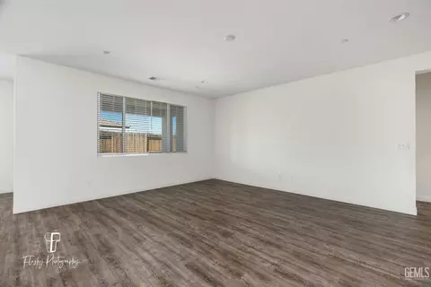 Other - 7806 Bristol Spring Ave, Bakersfield, CA 93313 photo 3 of 12