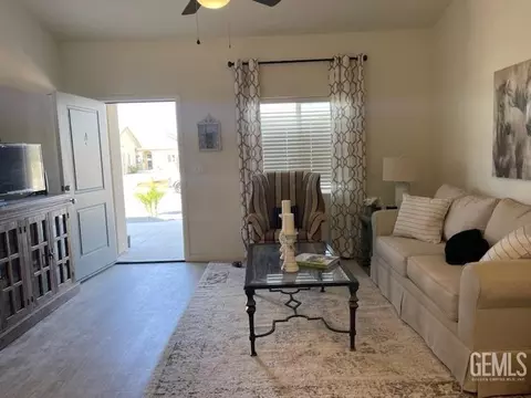 8313 Grandy St, Bakersfield, CA 93314 photo 8