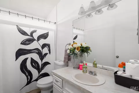 6601 Eucalyptus Dr #204, Bakersfield, CA 93306 photo 5