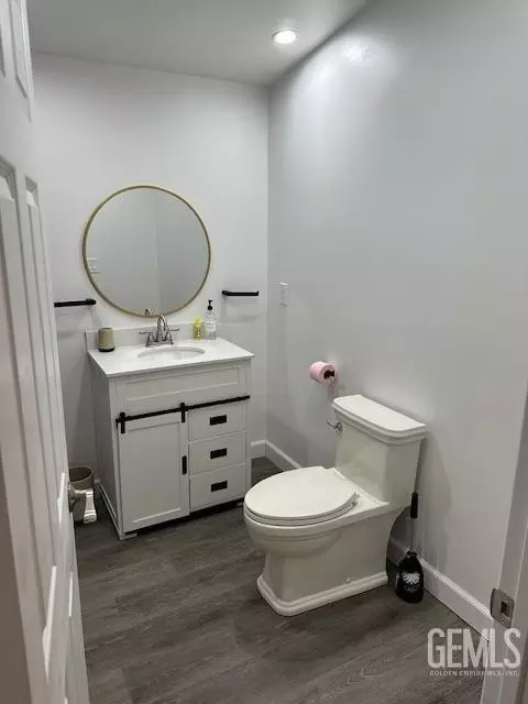 Bath - 5000 Bella Vista Dr, Weldon, CA 93283 photo 1 of 2