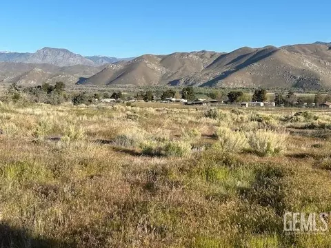 View/Area - 5000 Bella Vista Dr, Weldon, CA 93283 photo 1 of 3
