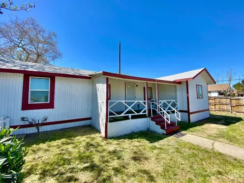301 Shattuck Ave, Taft, CA 93268 photo 2