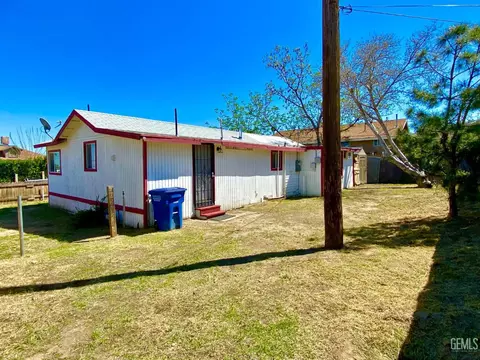 301 Shattuck Ave, Taft, CA 93268 photo 3