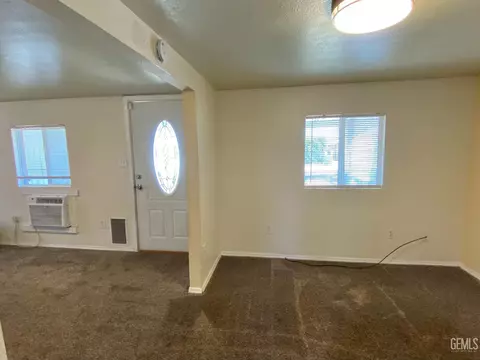 301 Shattuck Ave, Taft, CA 93268 photo 9