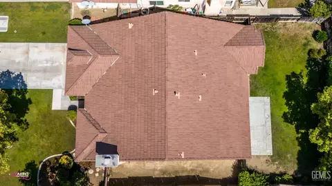 Exterior - 910 Devonshire St, Bakersfield, CA 93312 photo 11 of 17