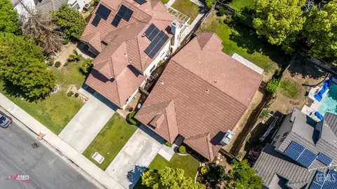 View/Area - 910 Devonshire St, Bakersfield, CA 93312 photo 1 of 2