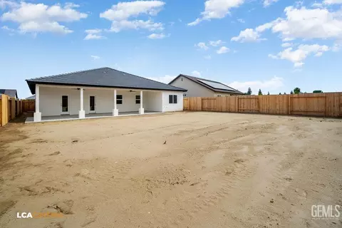 611 Sinatra Way, Shafter, CA 93263 photo 6