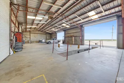 Other - 17403 Beech Ave, Shafter, CA 93263 photo 4 of 4