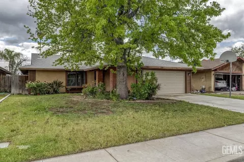 Exterior - 4021 Milo Ave, Bakersfield, CA 93313 photo 2 of 6