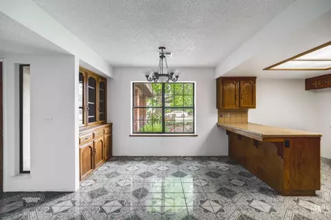 Kitchen - 4021 Milo Ave, Bakersfield, CA 93313 photo 7 of 7