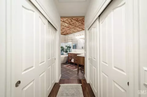 Entry Way - 15831 Johnson Rd, Bakersfield, CA 93314 photo 4 of 4