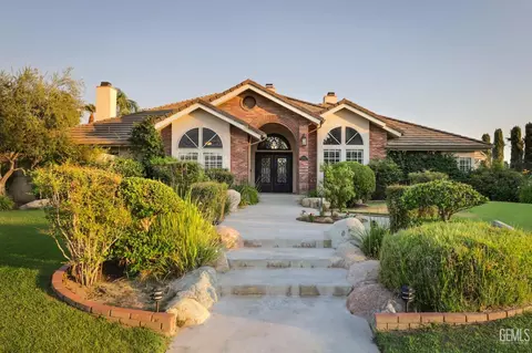 Exterior - 15831 Johnson Rd, Bakersfield, CA 93314 photo 14 of 15