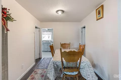 Dining - 1225 E St, Wasco, CA 93280 photo 1 of 1