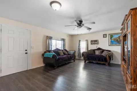 Living - 1225 E St, Wasco, CA 93280 photo 2 of 3
