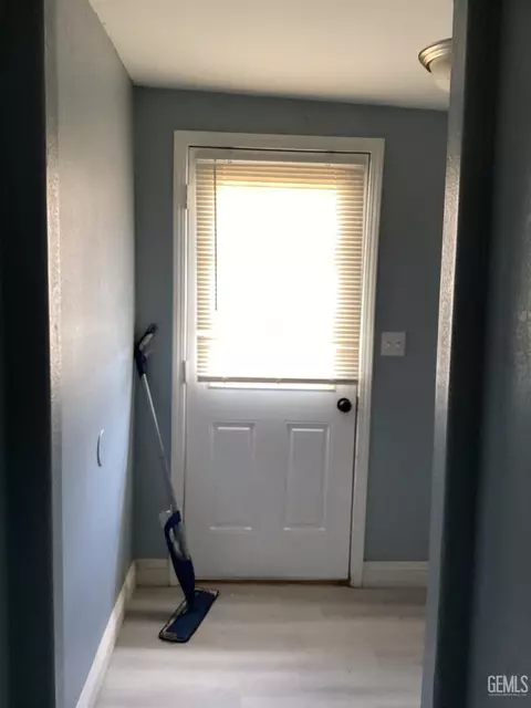 311 Jackson St, Taft, CA 93268 photo 3