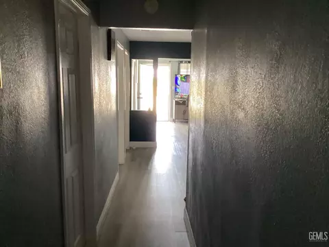 311 Jackson St, Taft, CA 93268 photo 4