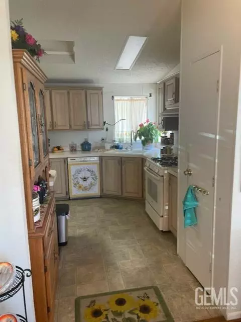 122 Set Ln, Bakersfield, CA 93308 photo 5