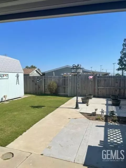 122 Set Ln, Bakersfield, CA 93308 photo 16