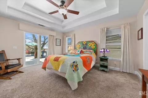 Bedroom - 24401 Jacaranda Dr, Tehachapi, CA 93561 photo 1 of 5