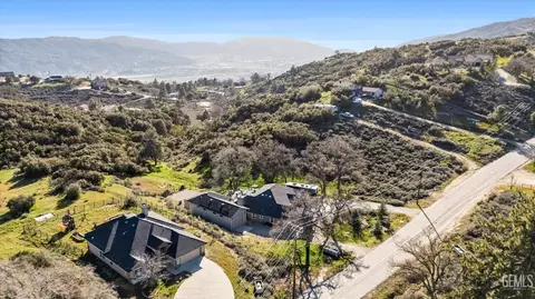 View/Area - 24401 Jacaranda Dr, Tehachapi, CA 93561 photo 1 of 4